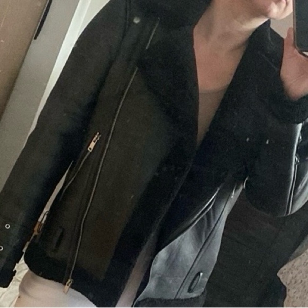 Vici  Fore Black Leather Jacket with Quilted Details and Adjustable Waist - Picture 5 of 5